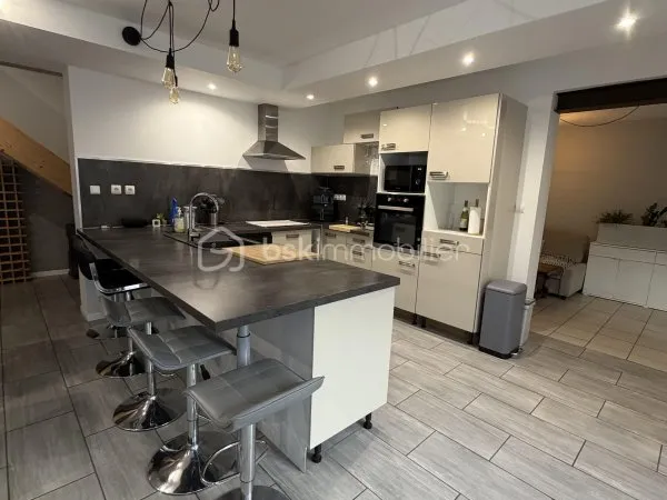 Maison 7 pièces 147 m²