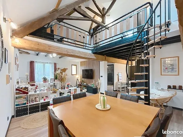 Appartement duplex de charme 135 m² (98 m² en loi Carrez) - 2 chambres + bureau - Esprit maison