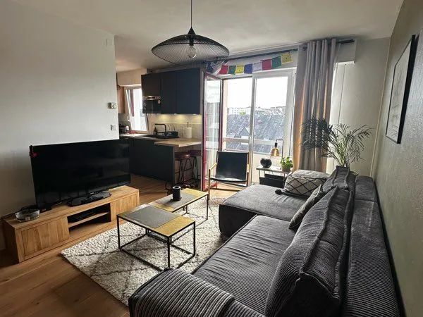 T2 rénové 45m2 meublé centre ville + PK privé
