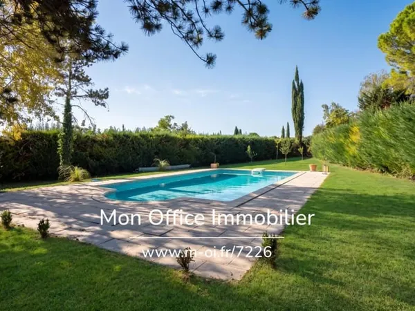Référence : 7226-PEL. - Puyricard - Propriété de plain-pied avec piscine, vue Sainte-Victoire et ter