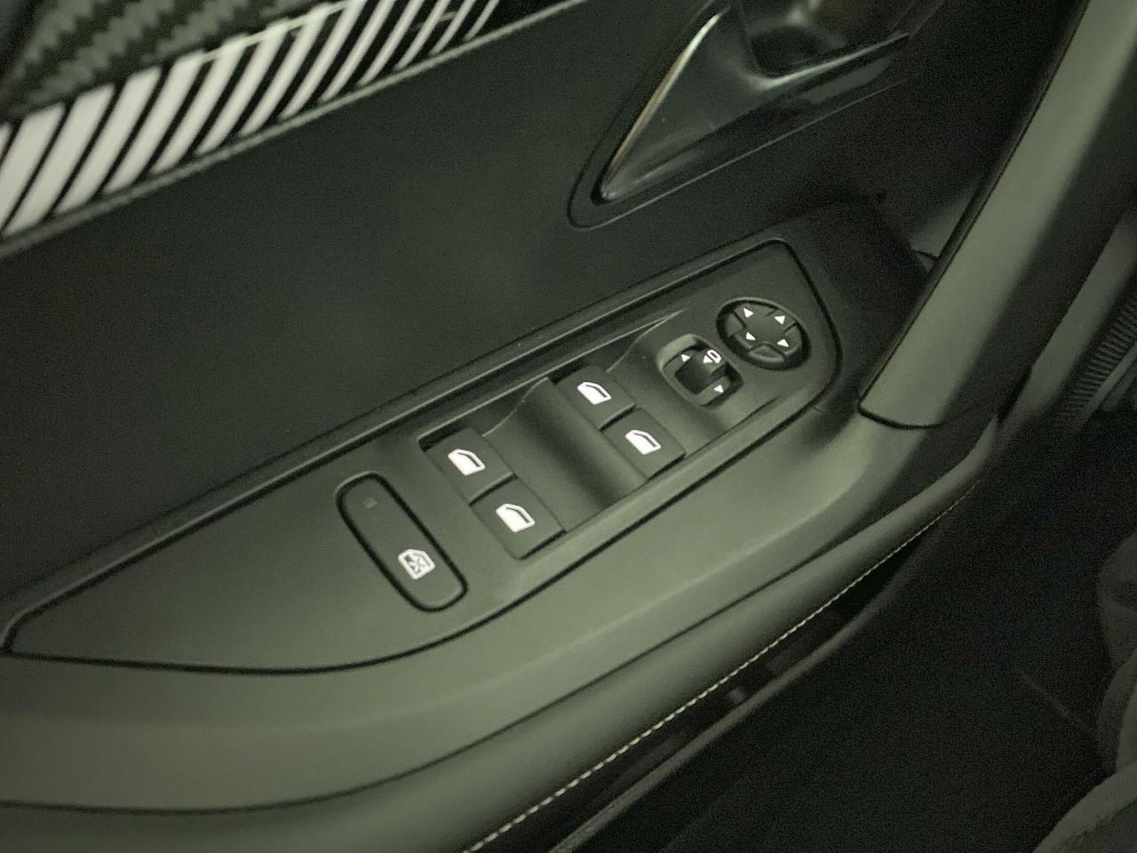 Peugeot 2008 hybrid 145 ch e-dcs6 allure — photo 20