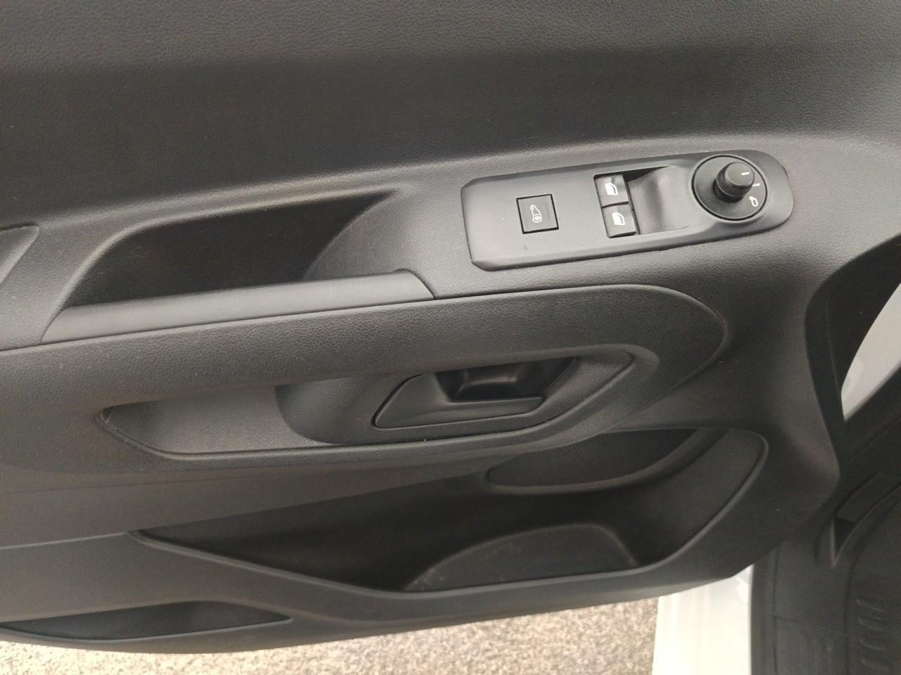 Peugeot Partner fourgon standard 650 kg bluehdi 100 s&s bvm6 premi — photo 29