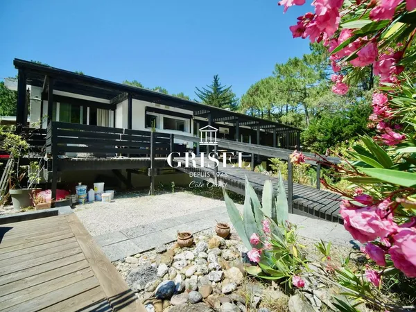 Maison de luxe 7 pièces 147 m²