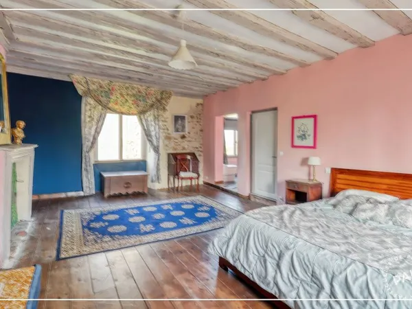 Maison 6 pièces 596 m²
