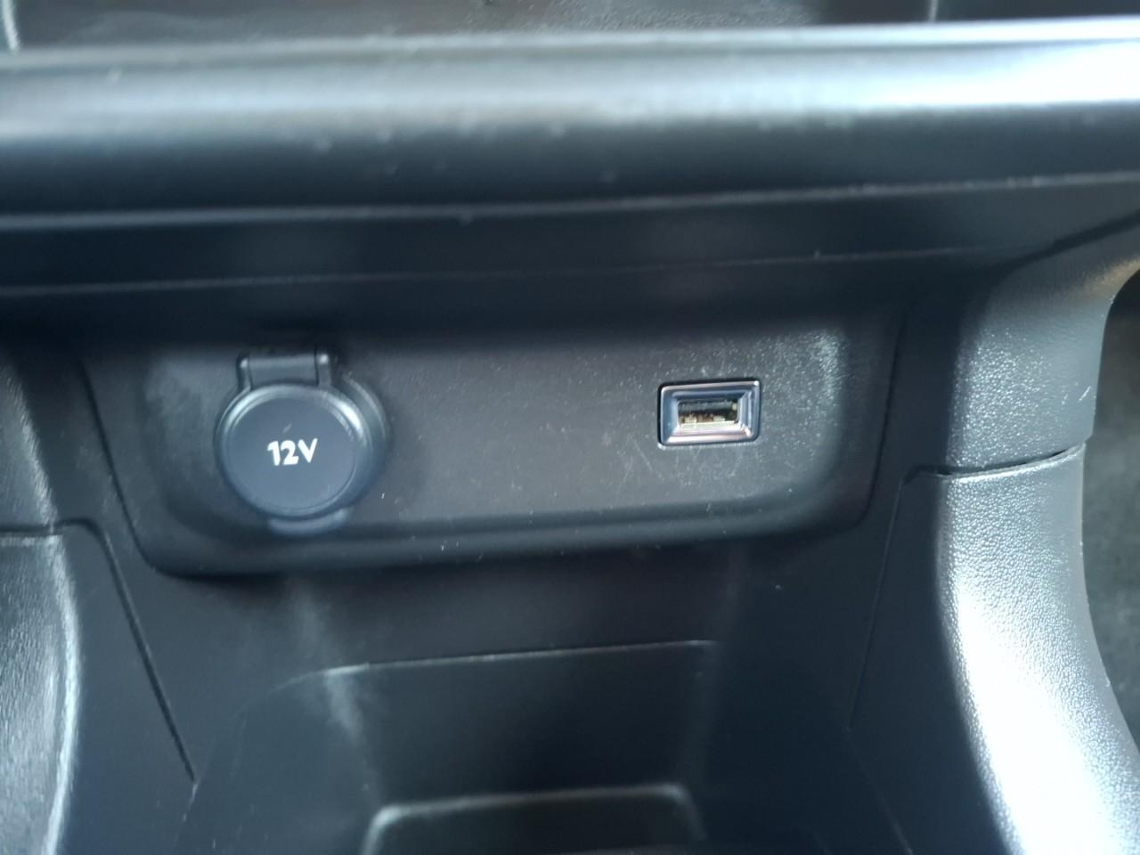 Citroën C3 1.2 puretech 83ch s&s shine — photo 21