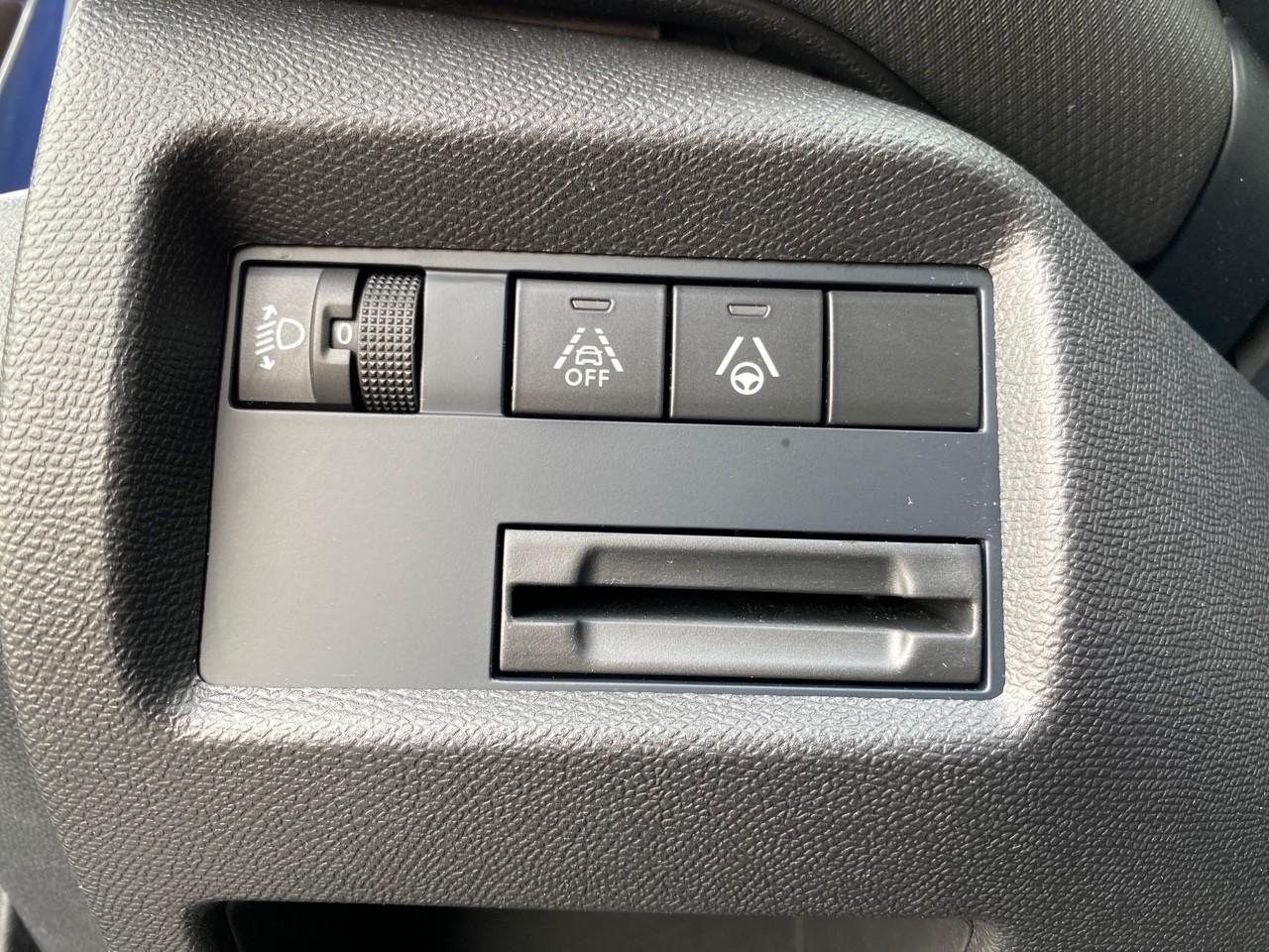Citroën C5 Aircross puretech 130ch s&s shine eat8 — photo 17