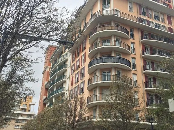 Beau 2P faubourg de l'Arche