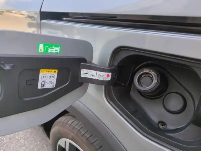 Ford Tourneo Courier 1.0 ecoboost 125ch s&amp;s active — photo 8