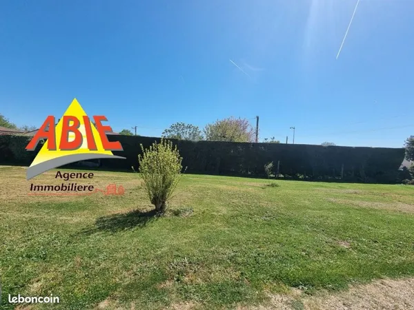 Terrain 635 m² Benet