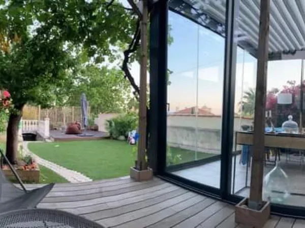Vends maison Toulon 4 chambres + 1 studio et garage 120m²