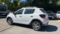 Dacia Sandero 1.0 ECO-G 100ch Stepway — photo 8