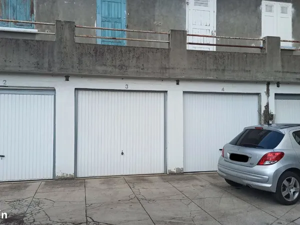 Lot 12 garages - cours berriat Grenoble
