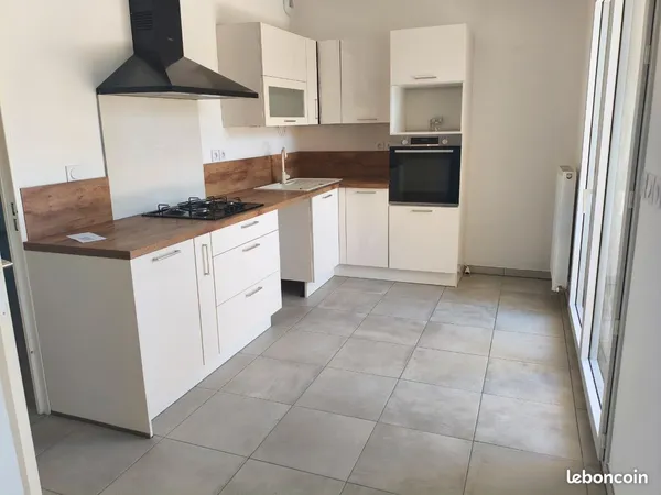 A louer T4 79m² Décines centre