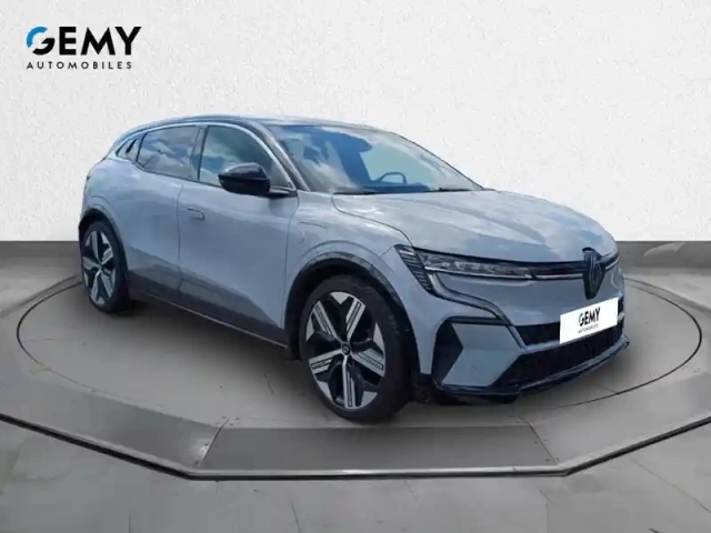 Renault Megane e-tech ev60 220 ch super charge — photo 3