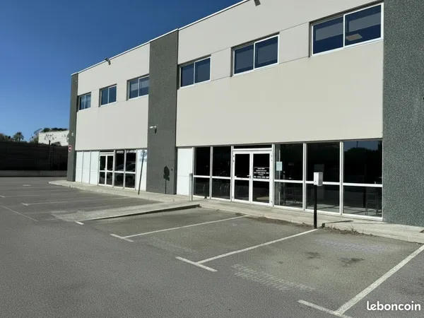 Local commercial 395 m² CARQUEIRANNE