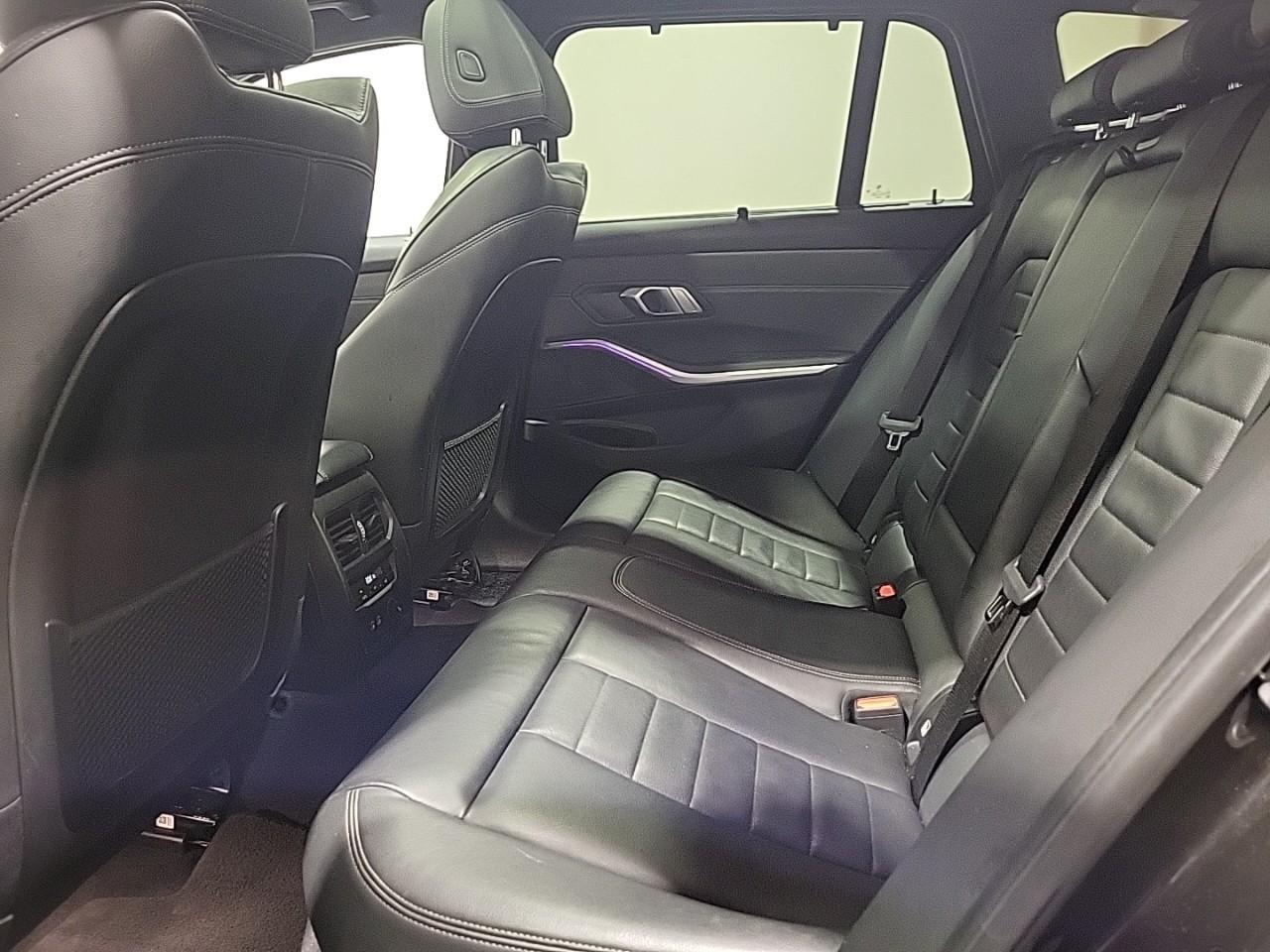 Bmw Serie 3 touring 318d 150 ch bva8 m sport — photo 13