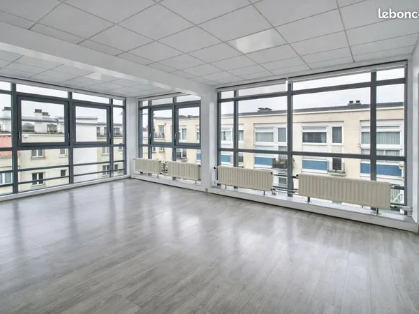 Bureaux 570 m²