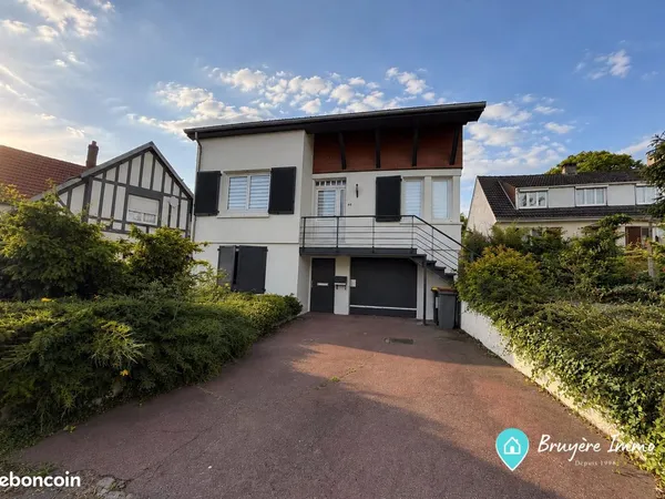 Maison 10 pièces 180 m²