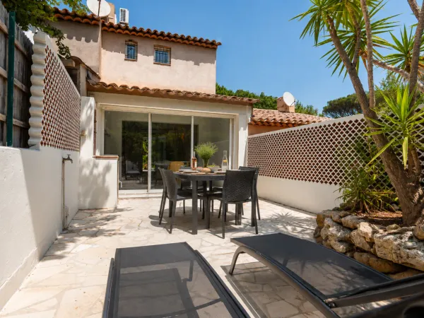 Écrin méditerranéen à Gassin : maison avec jardin à 5 minutes de Saint-Tropez.