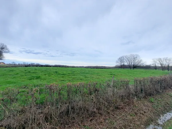 Terrain 3128 m²