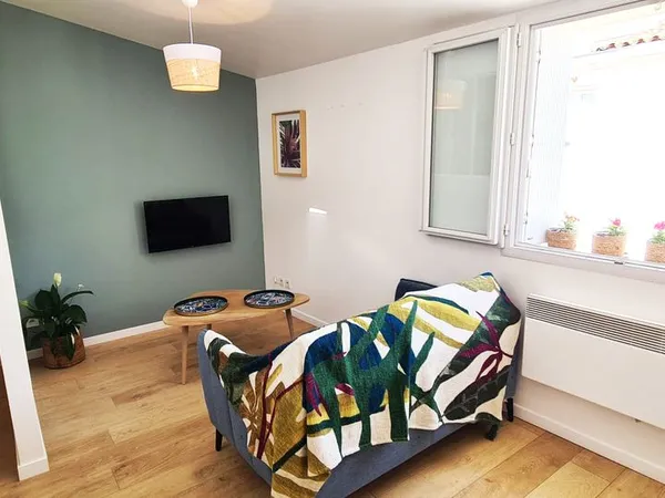 Studio meublé étudiant - centre-ville la rochelle