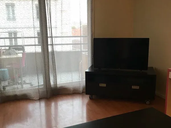 Superbe T2 meublé de 35 m2 avec balcon - Lyon 8 (Avenue Berthelot)