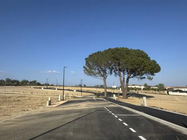 Terrain constructible viabilisé 520m² - lotisssment en village