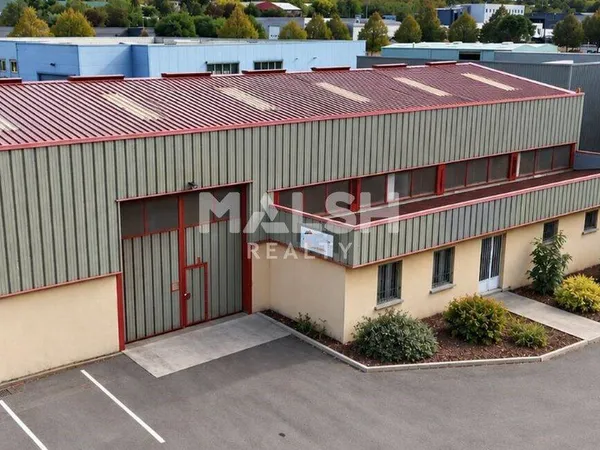 Local d'activité 793 m²