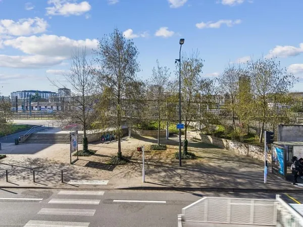 37000 - TOURS - APPARTEMENT T4 - 3 CHAMBRES - 87 M² - BALCON - LUMINEUX - GARE À 10 MIN À PIED
