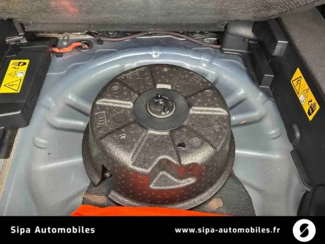 Jeep Compass 1.3 phev t4 240 ch 4xe eawd — photo 11