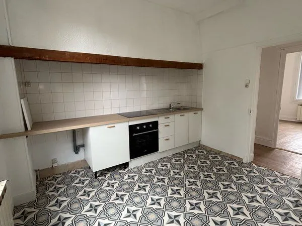 Spacieux F3 NEUF avec cuisine équipée, jardin et grand garage