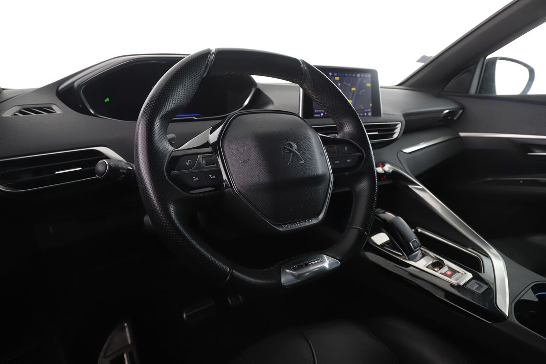 Peugeot 3008 1.5 Blue-HDi GT Line EAT8 — photo 11