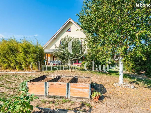 Maison 6 pièces 240 m²