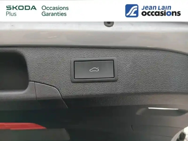 Skoda Superb combi 2.0 tdi 150 ch scr dsg7 — photo 21