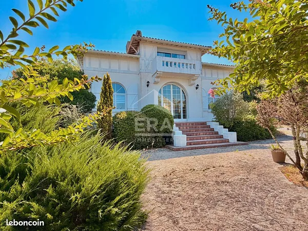Maison 7 pièces 200 m²