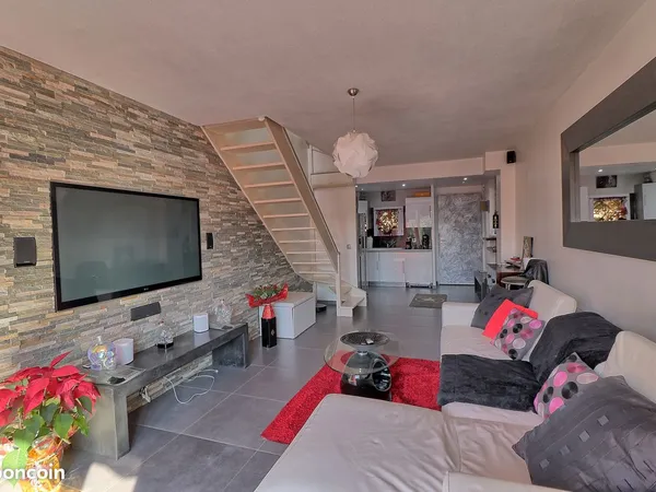 Maison a louer au Cannet un carde de vie privilégié au sein domaine privé sécurisé avec piscine -ten