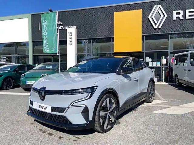 Renault Megane e-tech ev60 220 ch optimum charge — photo 1