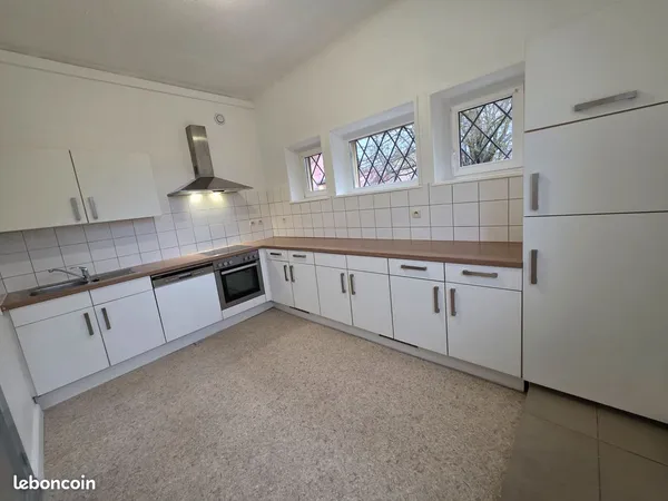 Appartement Location Bollwiller 4p 110m² 1110€