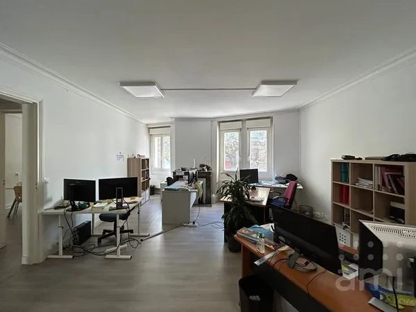 Local commercial Bordeaux 140 m2