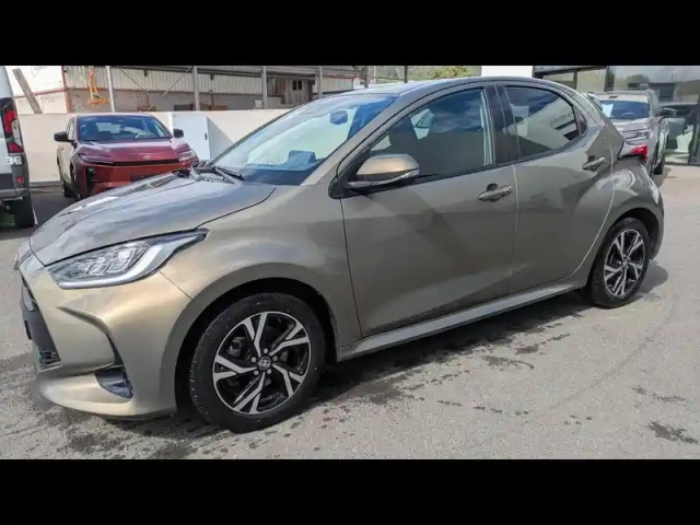 Toyota Yaris 116h design 5p mc24