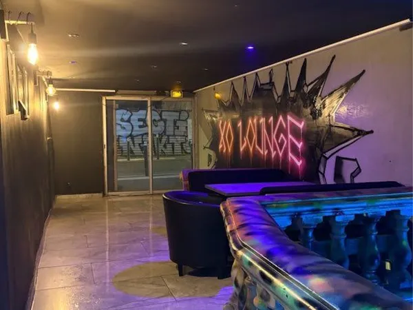 À VENDRE - XO LOUNGE - BAR À CHICHA / LOCAL COMMERCIAL 180 m² - MARSEILLE