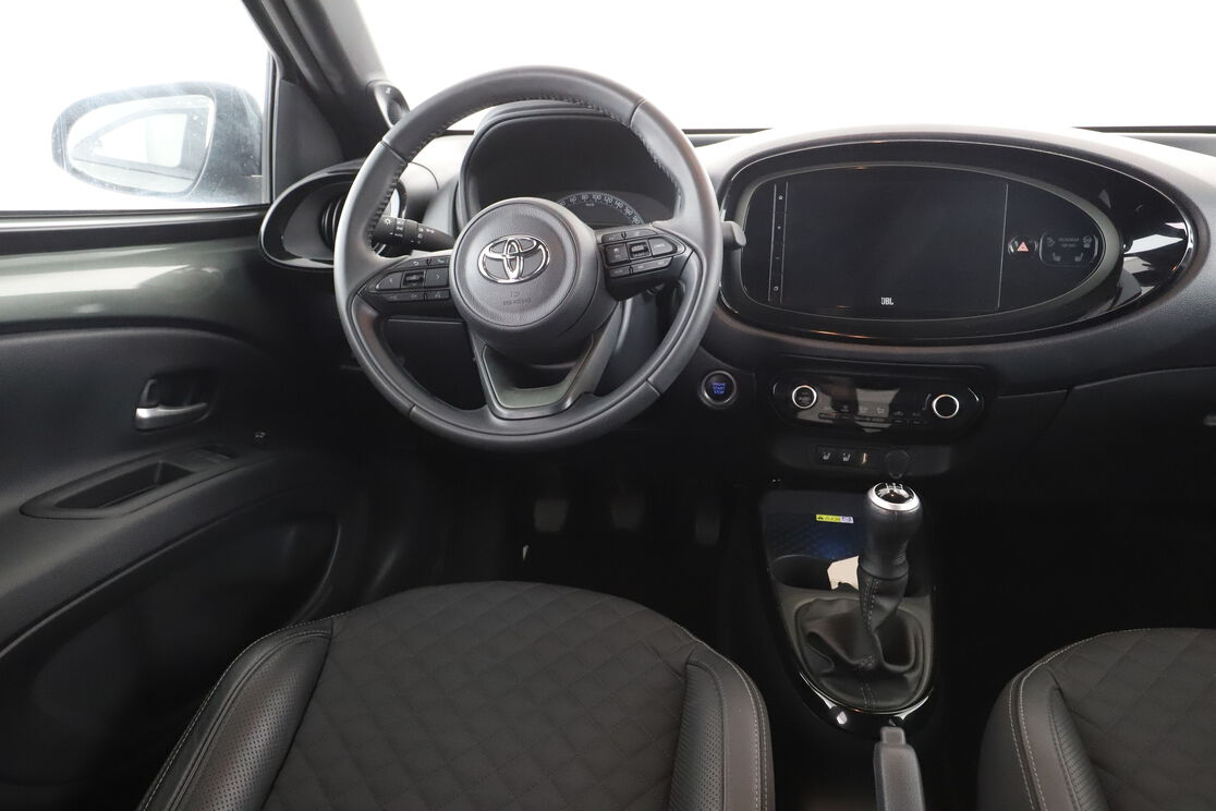 Toyota Aygo X 1.0 VVT-i Collection — photo 12