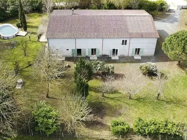 Maison 7 pièces 230 m²