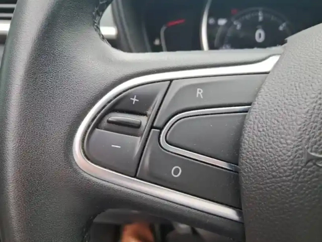 Renault Kadjar blue dci 115 edc — photo 18