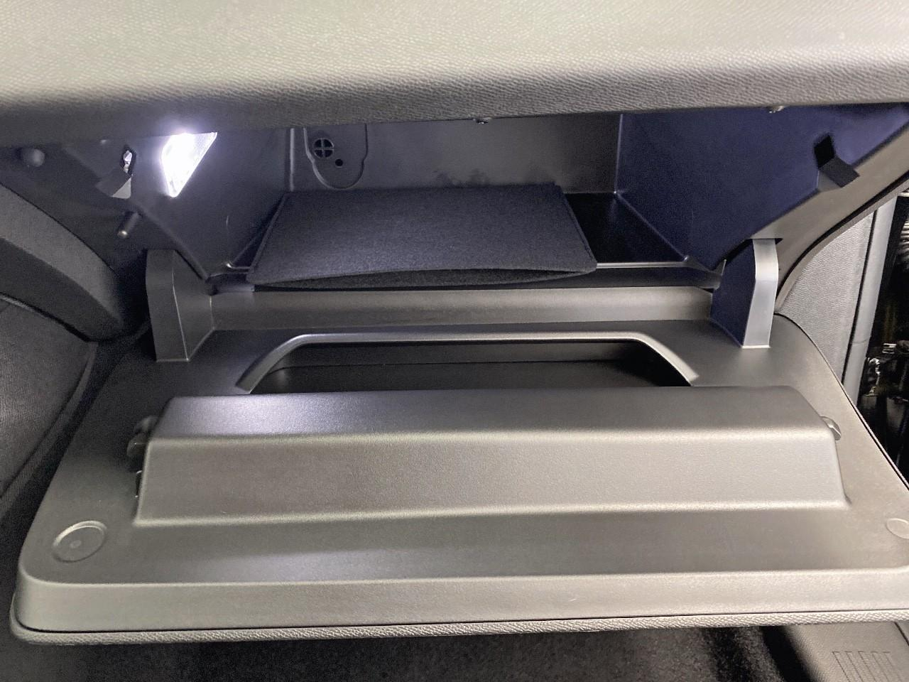 Peugeot 308 hybrid 136 e-dcs6 allure — photo 28