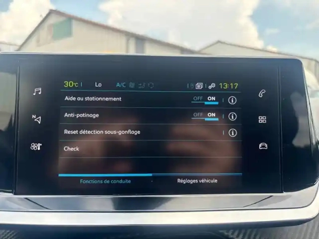 Peugeot 208 electrique 50 kwh 136ch — photo 16