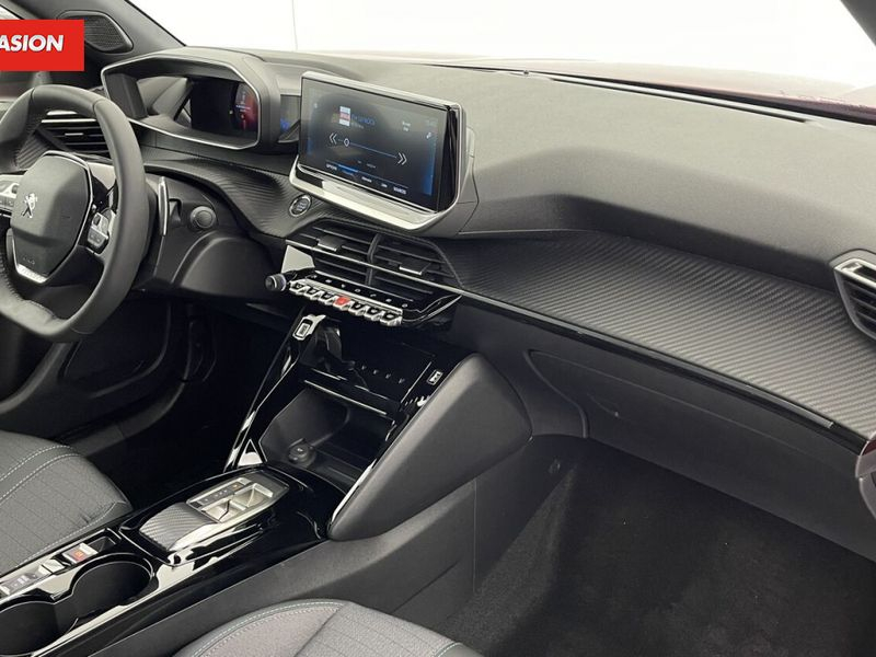 Peugeot 2008 II 1.2 PureTech 130ch Allure Pack EAT8 — photo 8