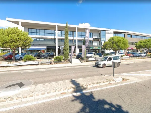 Locaux d'activités et bureaux - Marseille La Valentine (13011)