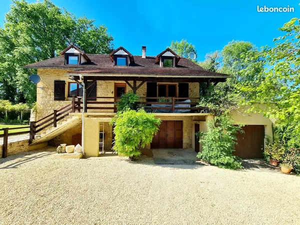 Propriété 4 pièces 140 m²