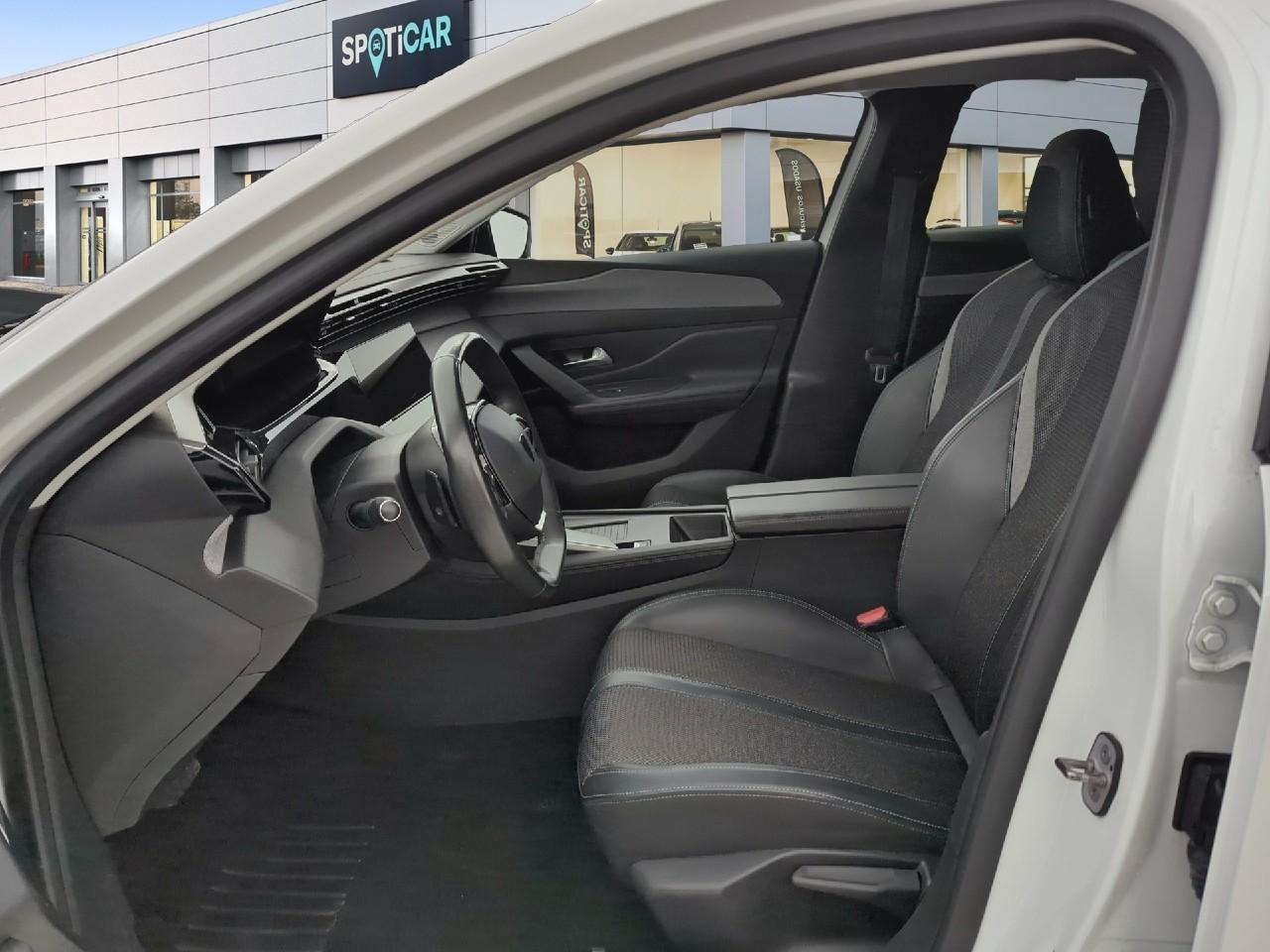 Peugeot 308 phev 180 e-eat8 allure pack — photo 9